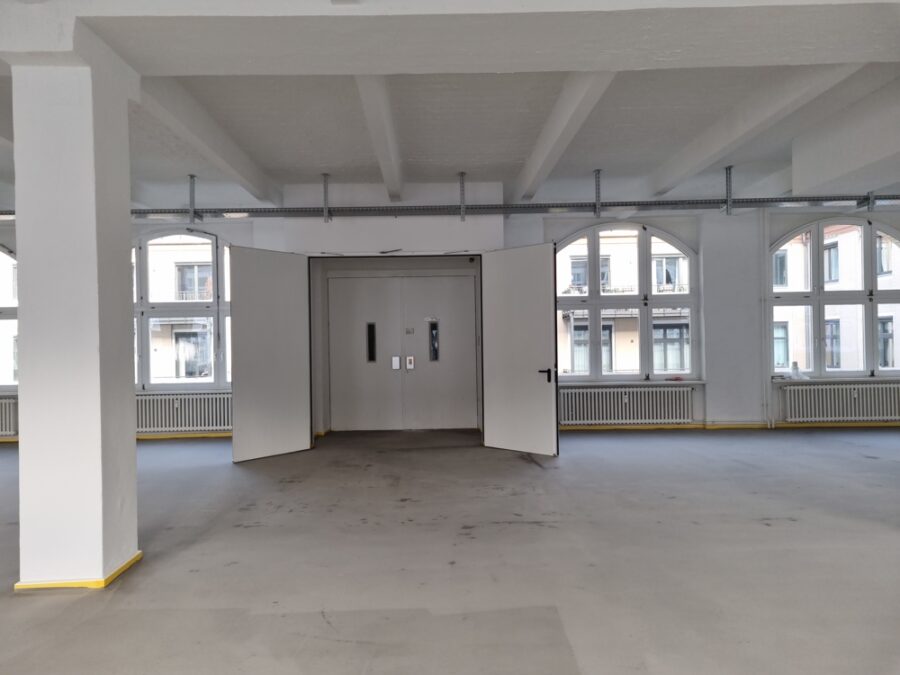 Mitten in Berlin-Kreuzberg - schöne und helle Bürofläche im gepflegten, historischen Altbau - Innenansicht